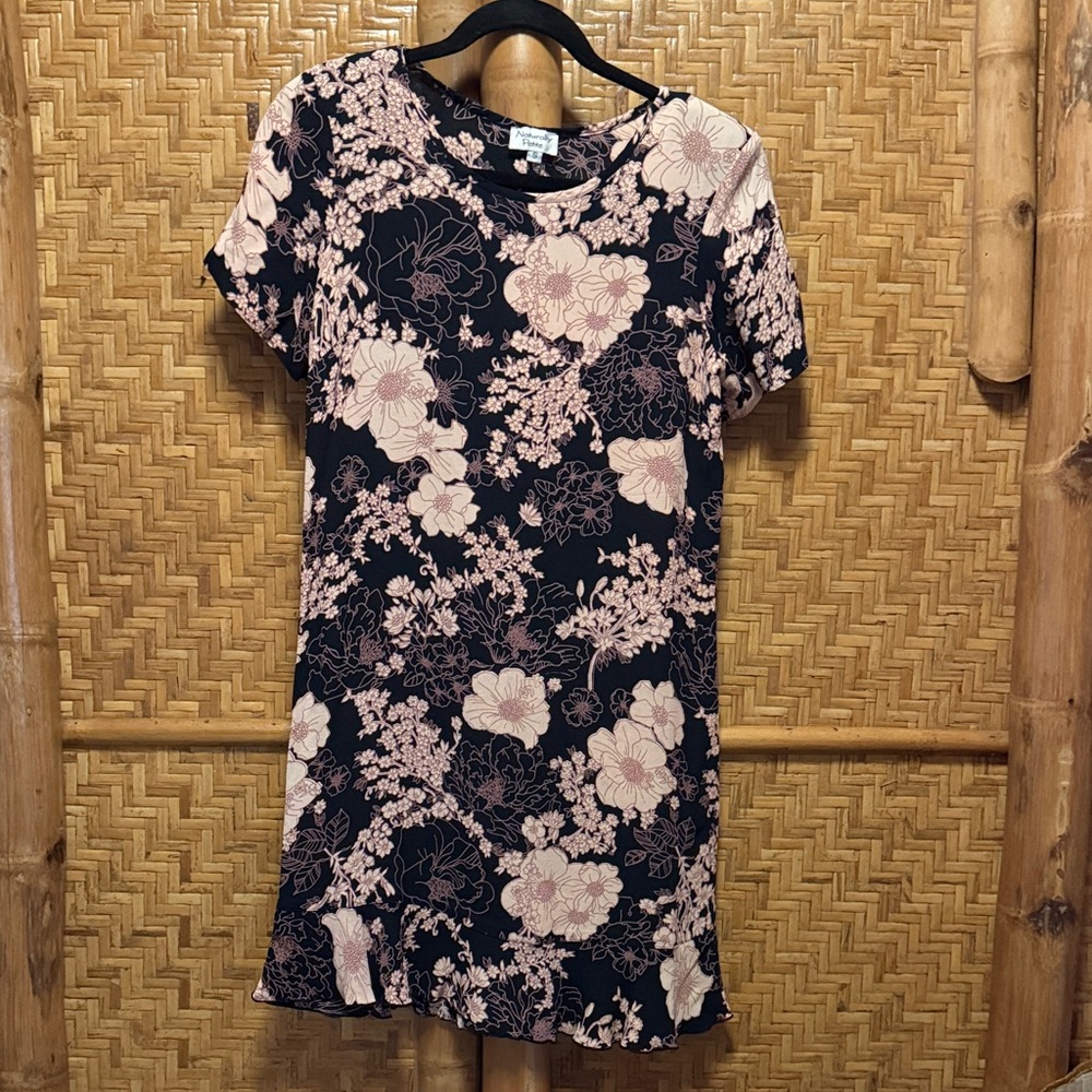 Vintage Hawaiian naturally petite Floral Mini Dress in Black and Pink small